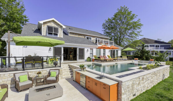 Master Pools Guild 2022 – Gold – Designed for Entertaining